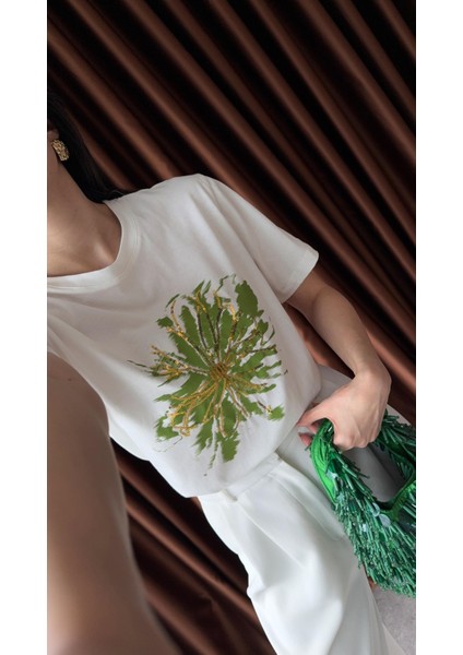Gold Pullu Beyaz Tshirt modelleri