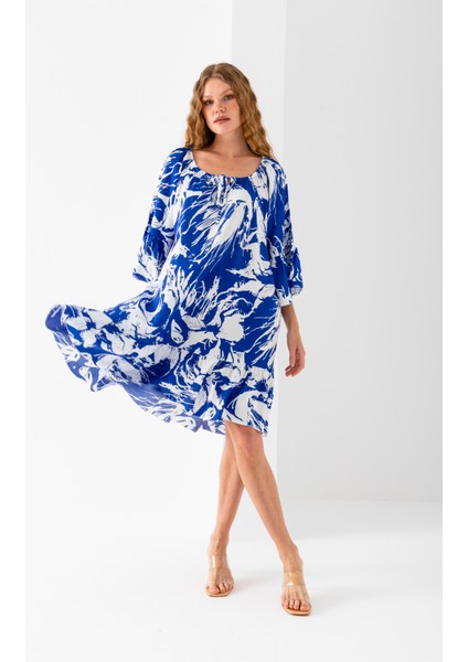 Kadın Mavi Beyaz Geniş Bağcıklı Yaka Eteği Fırfırlı Viskon Dokuma Elbise