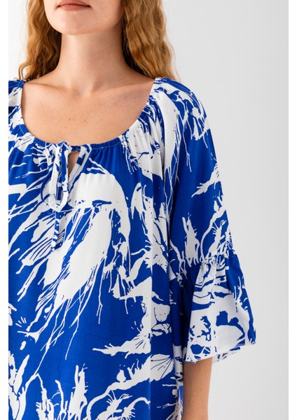 Kadın Mavi Beyaz Geniş Bağcıklı Yaka Eteği Fırfırlı Viskon Dokuma Elbise fırsatları