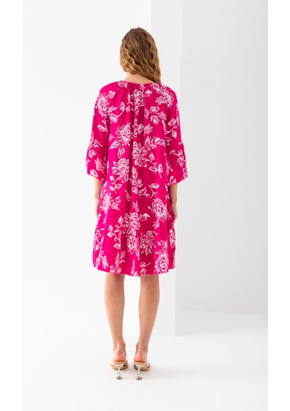 Kadın Pembe Beyaz Geniş Bağcıklı Yaka Eteği Fırfırlı Viskon Dokuma Elbise modelleri