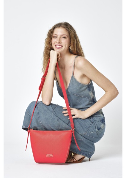 05PC25Y909 Kadın Çapraz Çanta