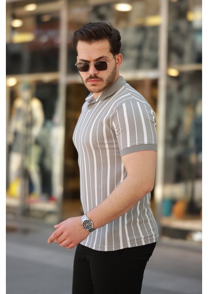 Erkek Yakalı Örme Kumaş Kısa Kollu T-Shirt