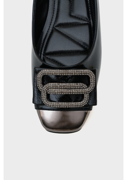 Adina Küt Burunlu Aynalı Taşlı Tokalı Kadın Babet fırsatları