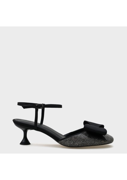 Phoebe Küt Taşlı Burunlu Fiyonklu Saten Bilekten Bantlı Orta Topuklu Kadın Şık Ayakkabı