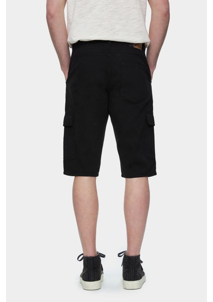 Blewın Siyah Kargo Cepli Gabardin Nakışlı Standard Fit Erkek Şort fırsatları