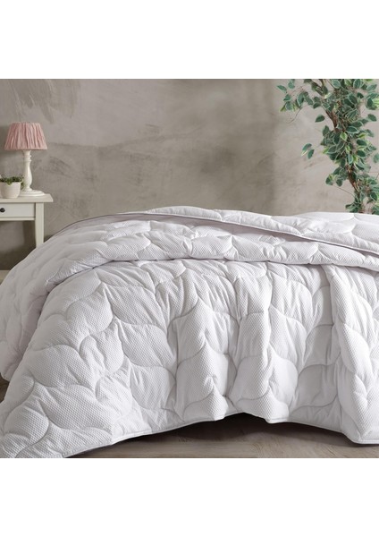 Menashop | Basic Beyond | Nano Jel Elyaf 195 x 215 Çift Kişilik Yorgan Beyaz