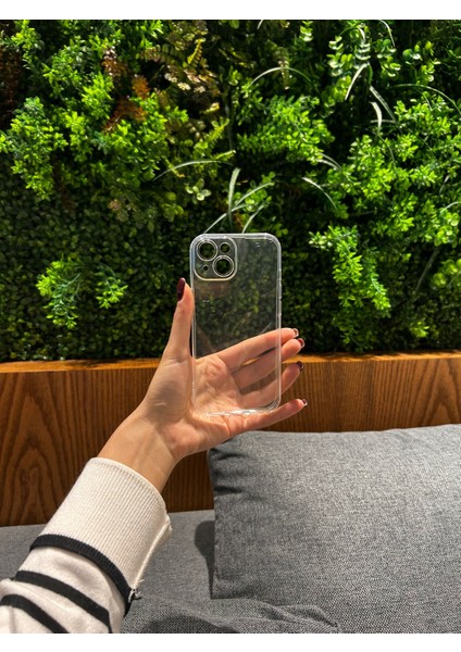 Apple iPhone 13 ve 14 Uyumlu Darbe Emici Koruyucu Şık Silikon Kılıf