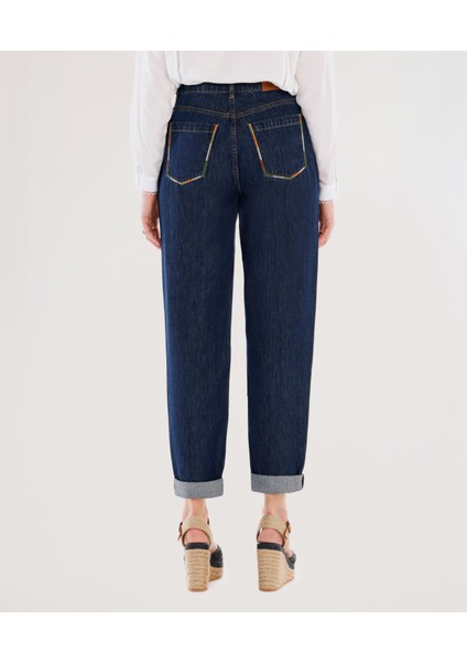 Nakış Detaylı Yüksek Bel Rahat Fit Denim Pantolon