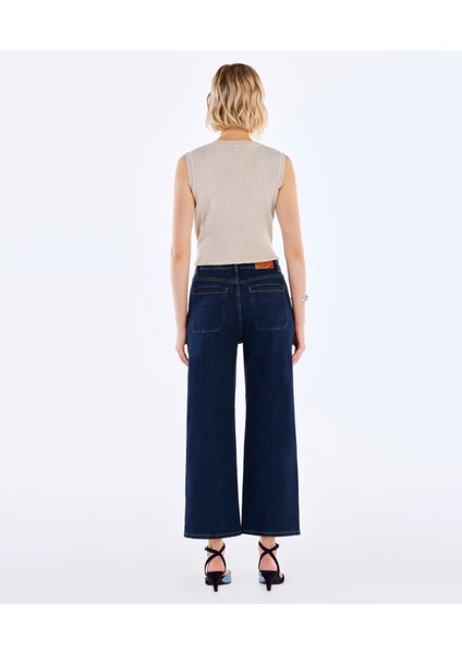 Nakış Detaylı Yüksek Bel Rahat Fit Denim Pantolon