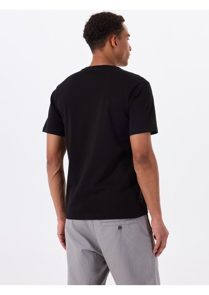9110941010CS0435 Siyah O Yaka Normal Baskılı Erkek T-Shirt indirimleri