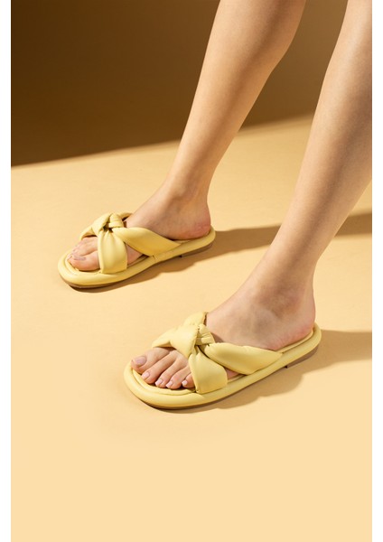 Özel Tasarım Yumuşak Taban Kadın Terlik 007-79-23