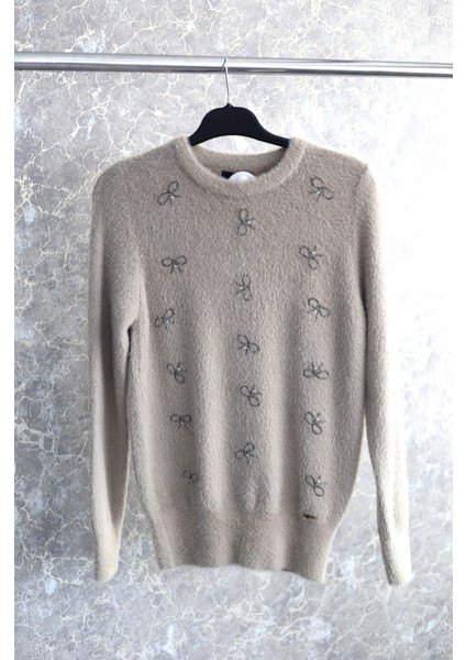 Fiyonk Taşlı Triko Kazak fırsatları