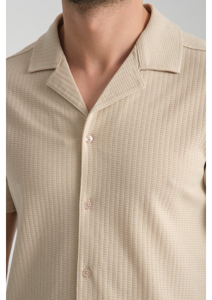 2033 Rico Erkek Bej Waffle Standart Fit Kısa Kol Apaş Yaka Spor Gömlek fiyatları
