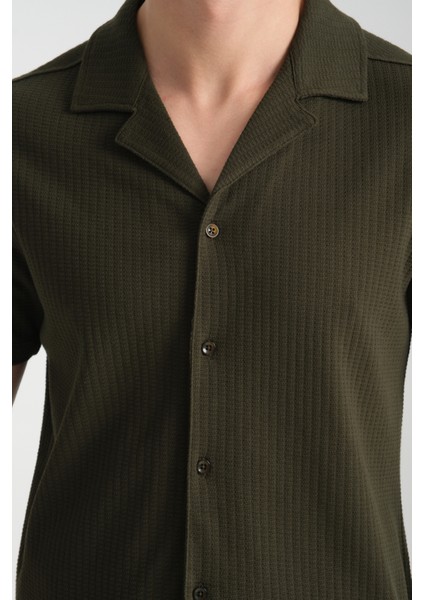 2033 Rico Erkek Haki Waffle Standart Fit Kısa Kol Apaş Yaka Spor Gömlek fiyatları