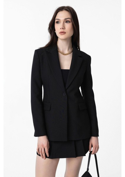 Siyah Vücuda Oturan Kadın Blazer Ceket