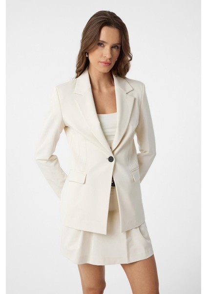 Ekru Vücuda Oturan Kadın Blazer Ceket