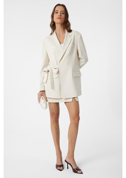 Ekru Kuşaklı Kadın Blazer fiyatları