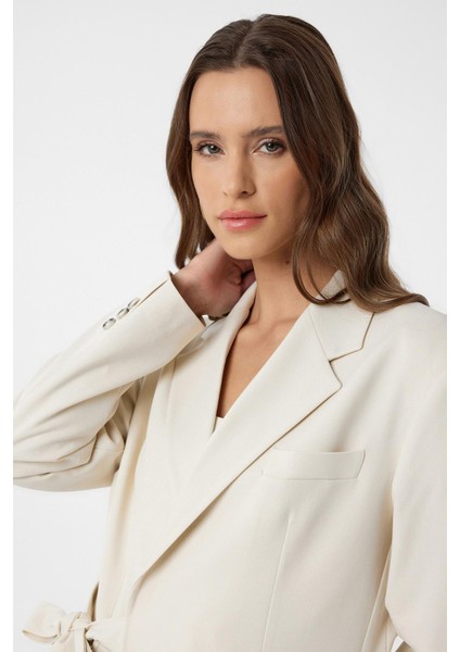 Ekru Kuşaklı Kadın Blazer fırsatları