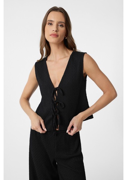 Siyah Bağ Detaylı Dokulu Kadın Takım fiyatları