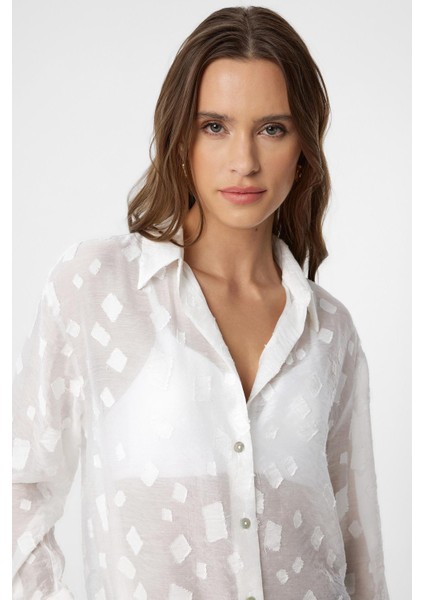 Beyaz Desenli Transparan Gömlek modelleri