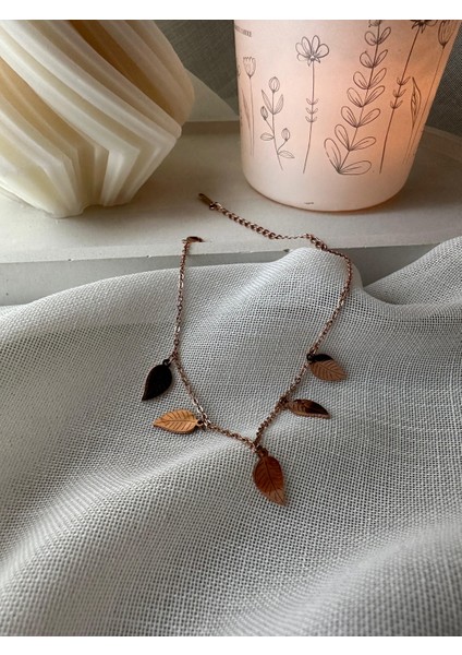Yaprak Detaylı Bileklik – Doğanın Zarafeti modelleri