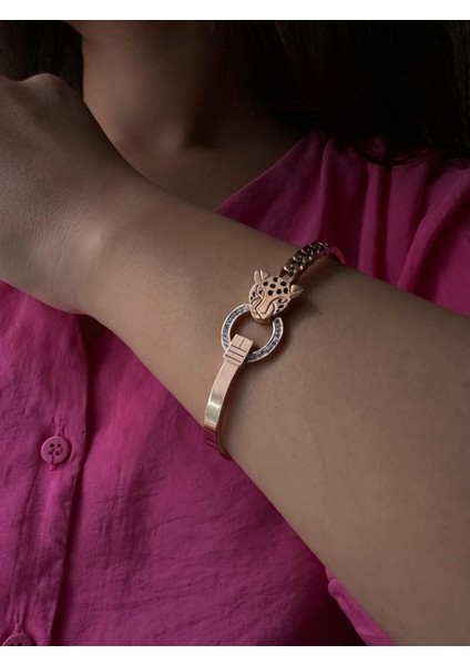 Leopar Motifli Bileklik – Güçlü ve Şık Bir Dokunuş