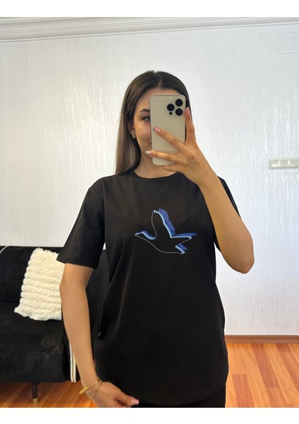Marka Muadil Mavi Kuş Baskı Siyah Tişört fiyatları