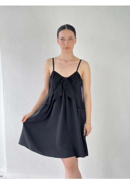 Tasarım Bağcıklı Askılı Bol Kesim Elbise Kadın Siyah fırsatları