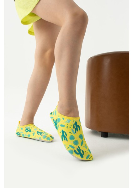 Desenli Kaydırmaz Tabanlı Yırtılmaz Dayanıklı Deniz ve Havuz Patiği modelleri