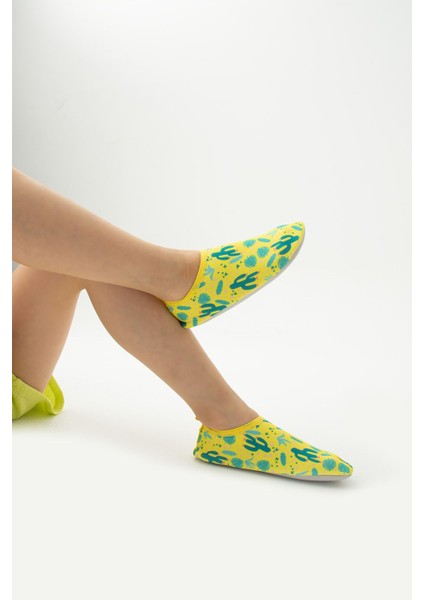 Desenli Kaydırmaz Tabanlı Yırtılmaz Dayanıklı Deniz ve Havuz Patiği fırsatları