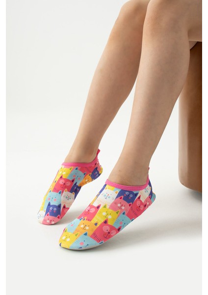 Desenli Kaydırmaz Tabanlı Yırtılmaz Dayanıklı Deniz ve Havuz Patiği