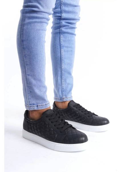 SLW166 Prestige Bağcıklı Cilt Kapitone Desenli Erkek Günlük Sneaker Ayakkabı Cbt - Siyah