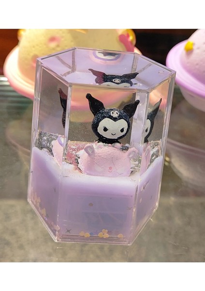 Kuromi Karakterli Işıklı Sesli Batmayan Sulu Dekoratif Altıgen Süs (10 cm * 6 cm )