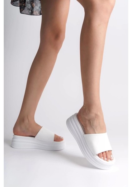 Alıce Düz Topuklu Kalın ve Ortopedik Taban Kadın Terlik Bt - Beyaz fiyatları