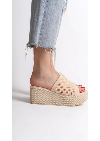 Marla Dolgu Topuklu Ortopedik Taban Hasır Görünümlü Triko Kadın Terlik Kt - Ten modelleri