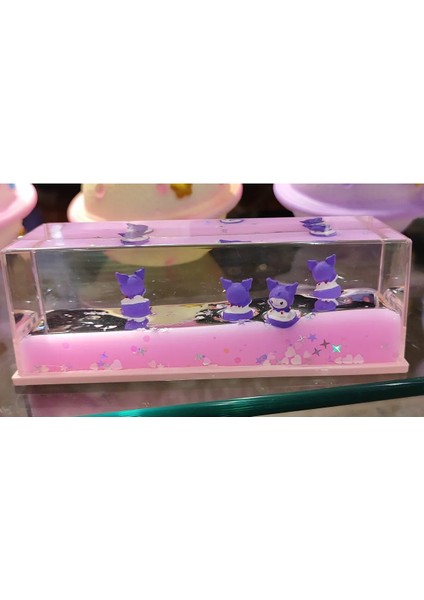 Kuromi Figürlü Büyük Boy Sulu Batmayan Dekoratif Süs ( 16 cm * 5,5 cm )