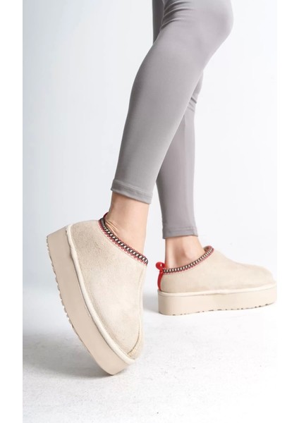 Leıla Bağcıksız Düz ve Kalın Taban Içi Kürklü Kısa Süet Kadın Bot Kt - Krem fiyatları