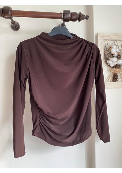 Drape Büzgü Detaylı Body