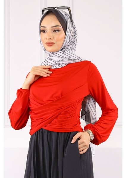 Kırmızı Çapraz Drape Detaylı Sandy Bluz