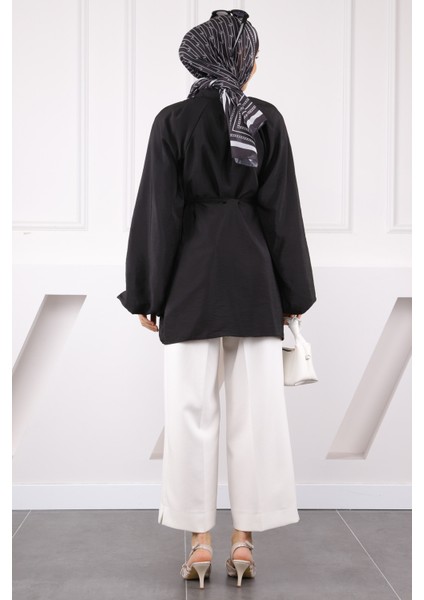 Siyah Balon Kol Kuşaklı Gömlek fırsatları