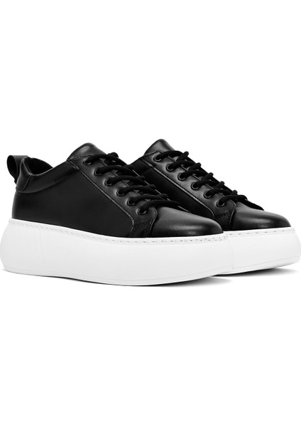 Kadın Siyah Bağcıklı Kalın Tabanlı Sneaker 25SFE210818