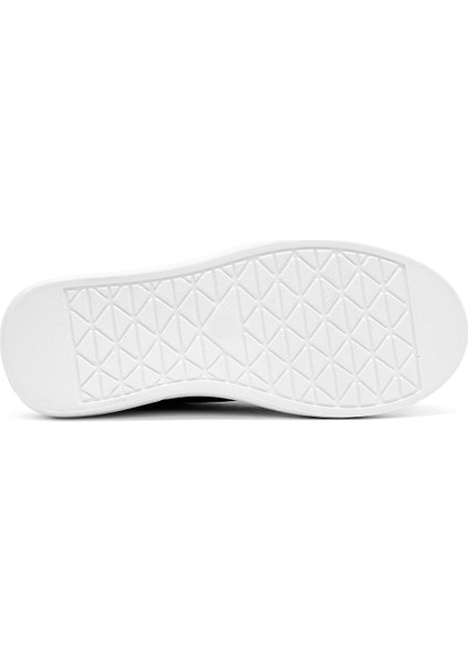 Kadın Siyah Bağcıklı Kalın Tabanlı Sneaker 25SFE210818