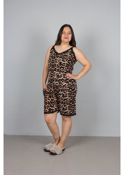 Büyük Beden Ayarlanabilir Askılı Şortlu Leopar Pijama Takım