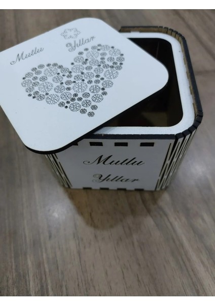 Yılbaşı Mücevher Kutusu