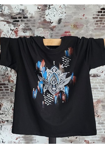 Motifli El Boyaması Standart Siyah T-Shirt