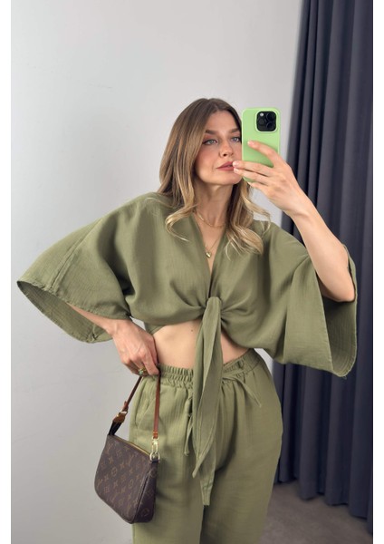 Haki Önden Bağlamalı Müslin Bluz Havuç Pantolon Takım modelleri