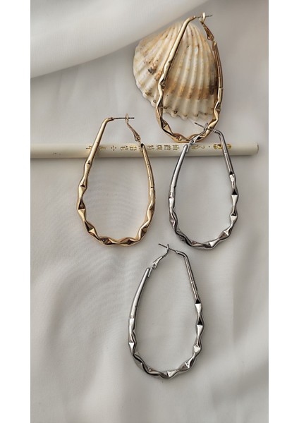 Kıvrımlı Oval Büyük Halka Metal Gold Küpe modelleri