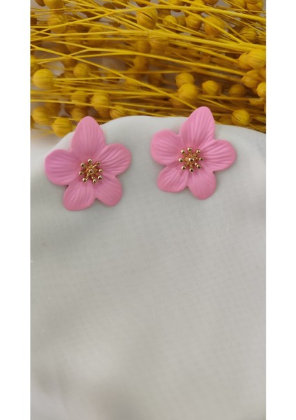 Pembe Press Mat Metal Çiçek Küpe