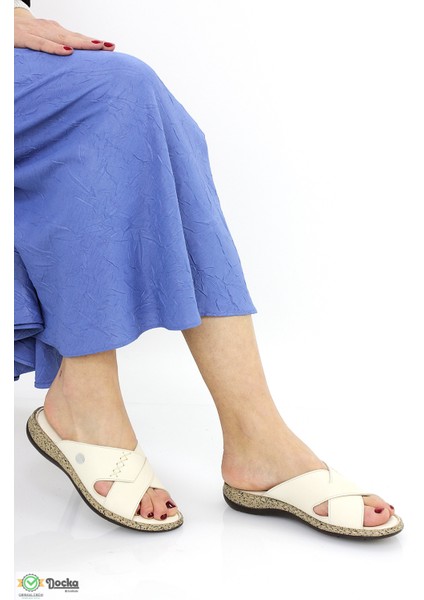 Kadın Deri Düz Taban Günlük Ortopedik Terlik M26YT1385