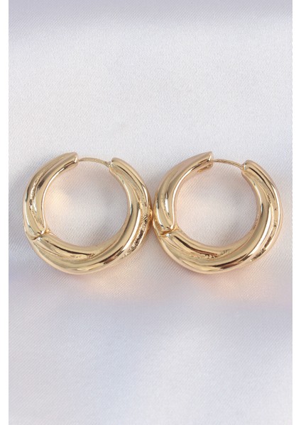 Pirinç Gold Renk Asimetrik Kıvrım Küpe - Lisinya